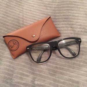 RayBan tri-fold Glasses! Like new!